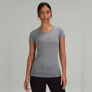 Size 6 Lululemon Swiftly Tech Short Sleeve Shirt 2.0